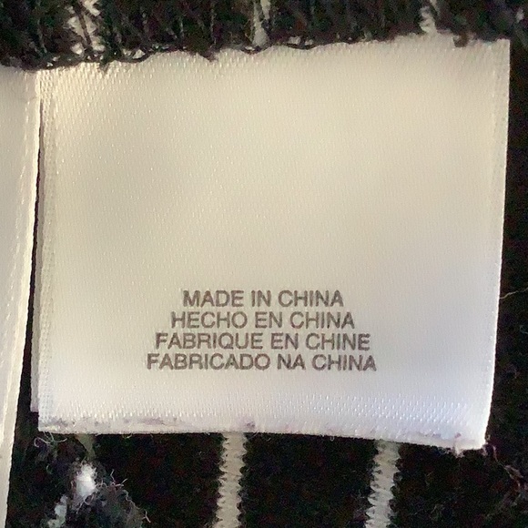 Black and White Striped Turtleneck - Picture 7 of 7